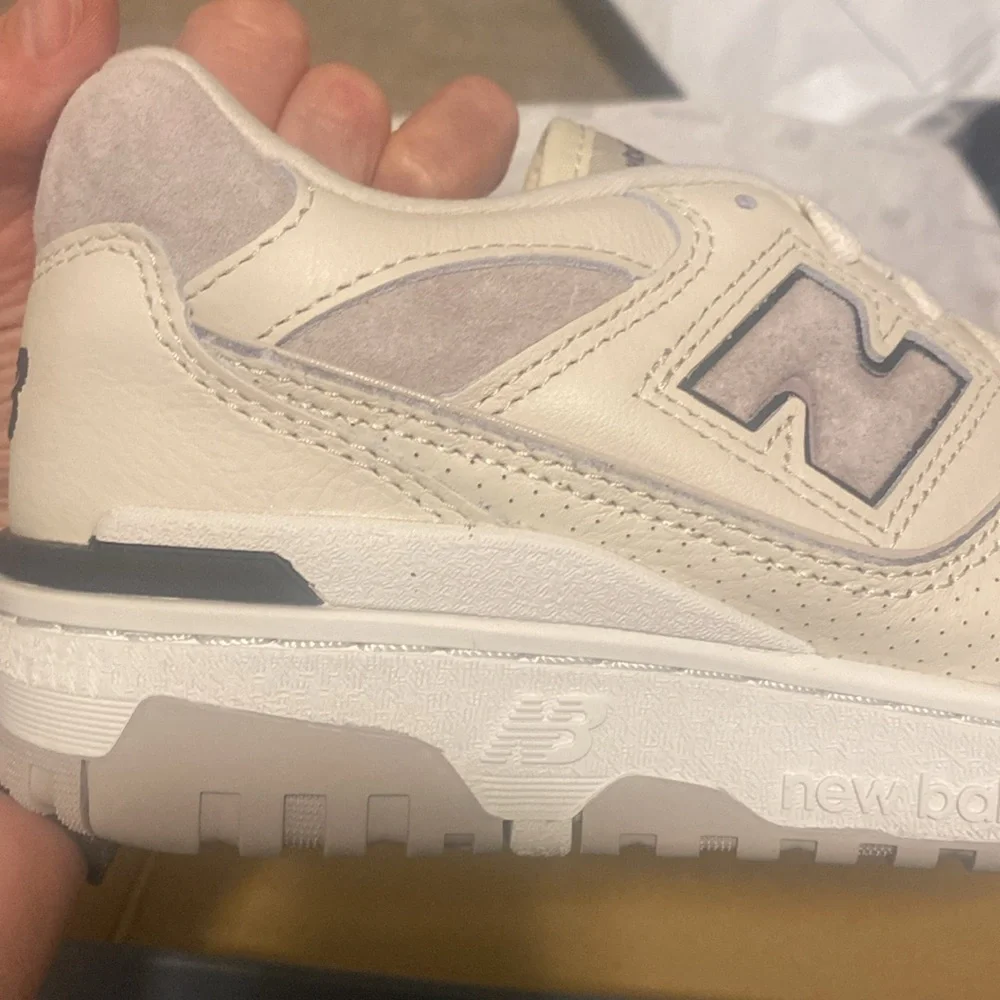 NEW BALANCE 550 SZ 7 - Picture 10 of 15